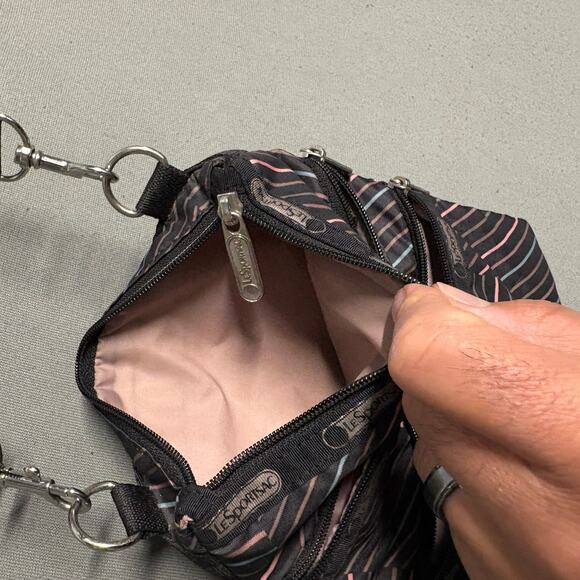 LeSportsac Black Striped Crossbody Travel‎ Bag Multicolor 3 Zipper Adjustable - Picture 13 of 16